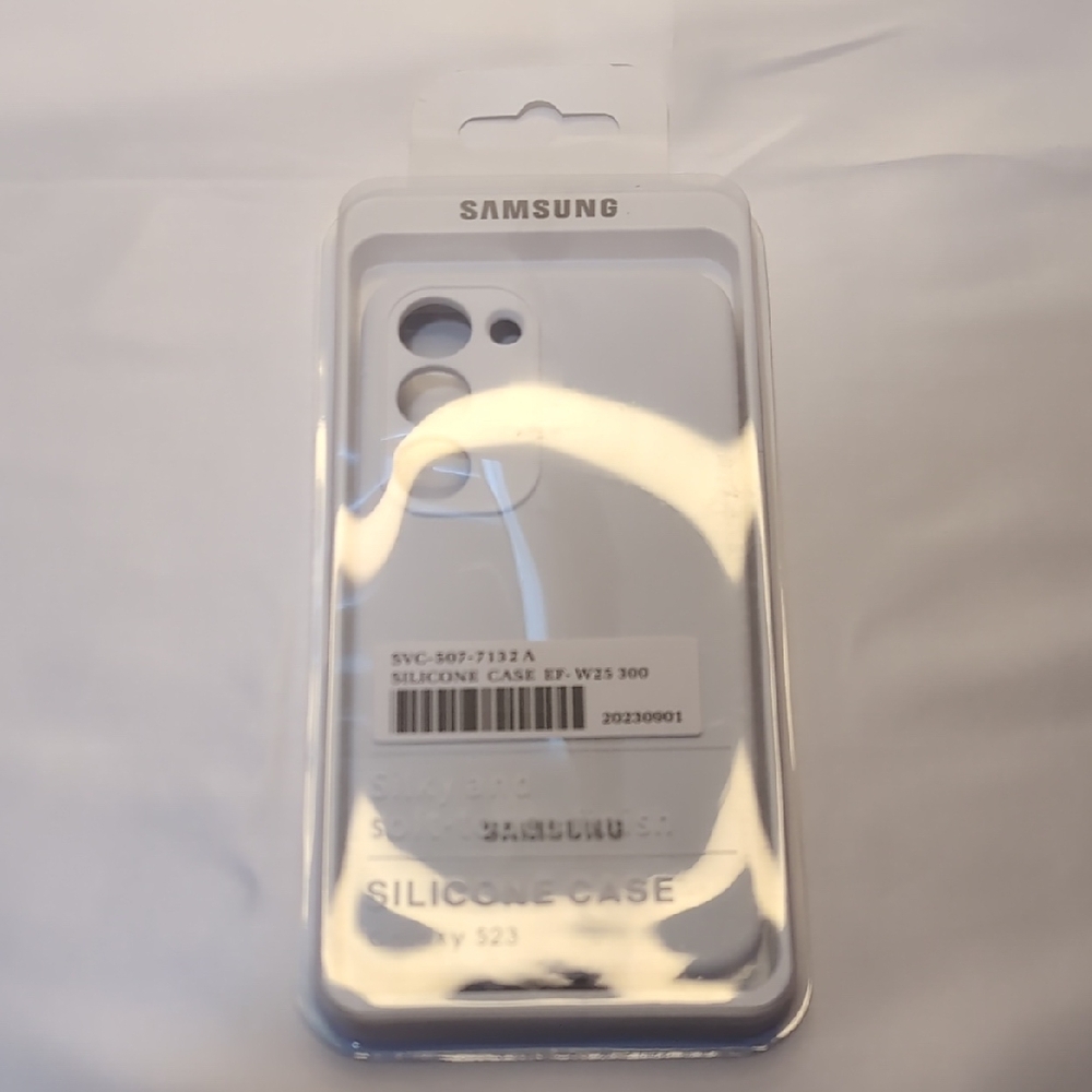 Samsung Galaxy S23 Silicone Case - White